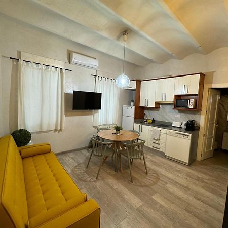 Ama Madrid Santa Ana Apartment Екстериор снимка