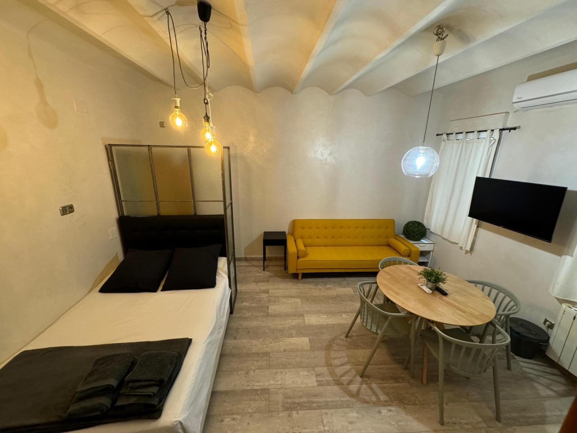 Ama Madrid Santa Ana Apartment Екстериор снимка